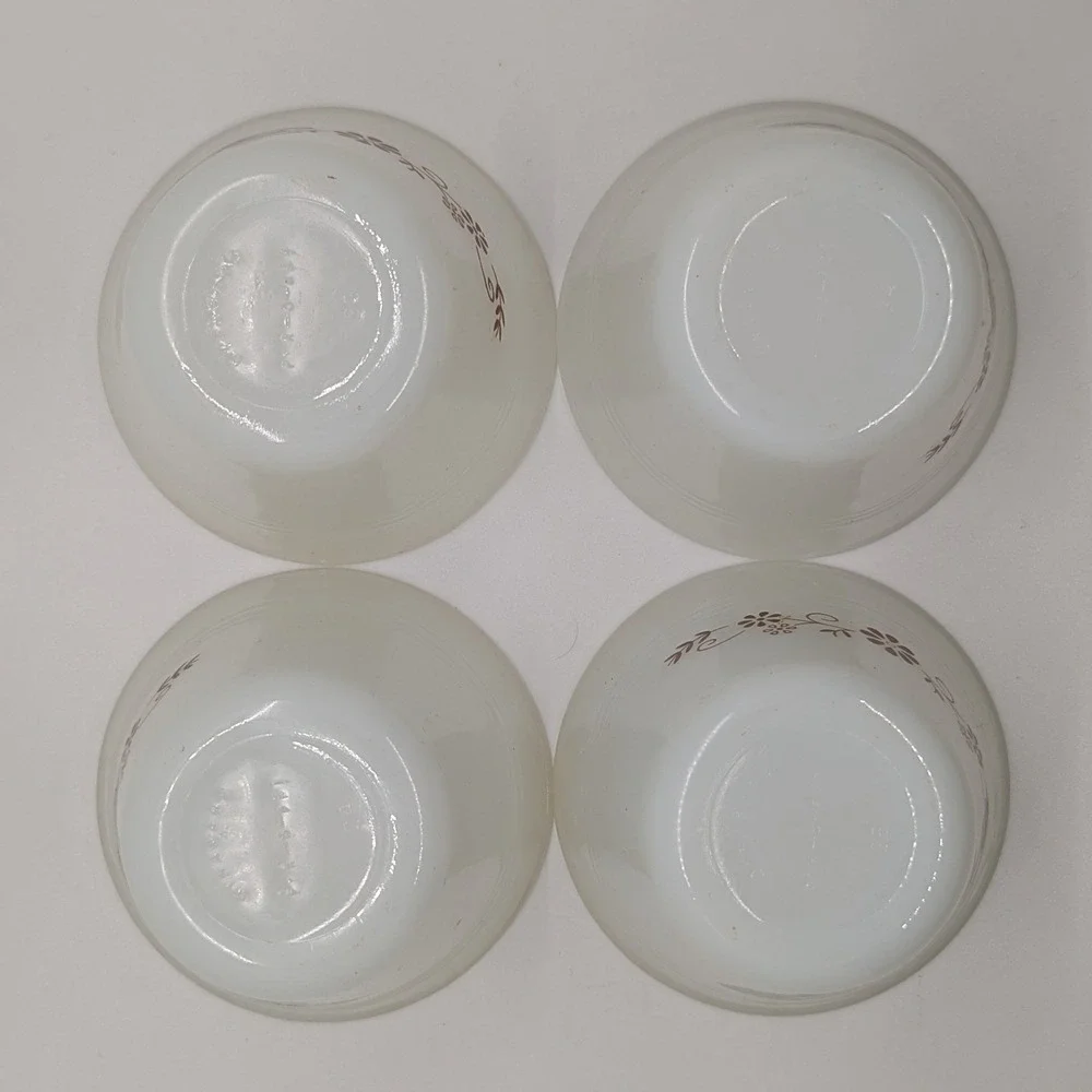 Dynaware Pyr-O-Rey Milk Glass Custard Cups Ramekins Floral Set‎ of 4 Vintage